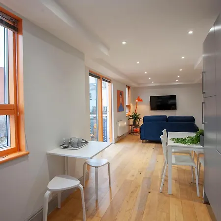 Higgihaus Cabot Mews #38 Fantastic Location Bristol
