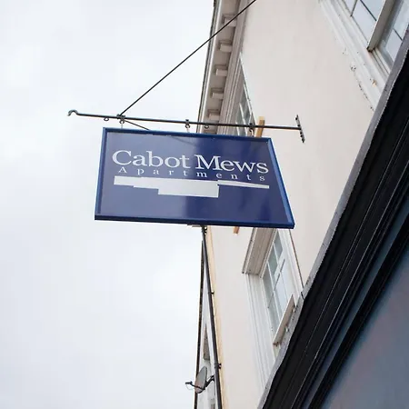 Higgihaus Cabot Mews #38 Fantastic Location *